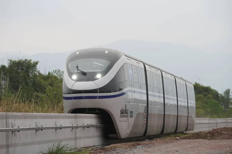 BYD assume linha de monotrilho em São Paulo com previsão de 100 mil passageiros por dia